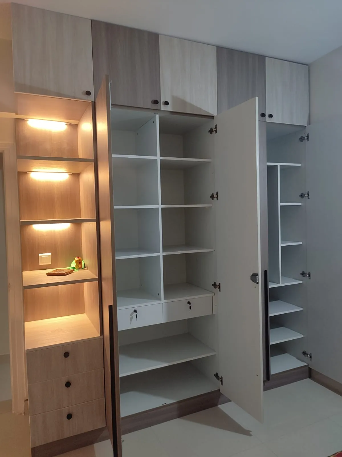 Kids Room Bedroom Storage Setup