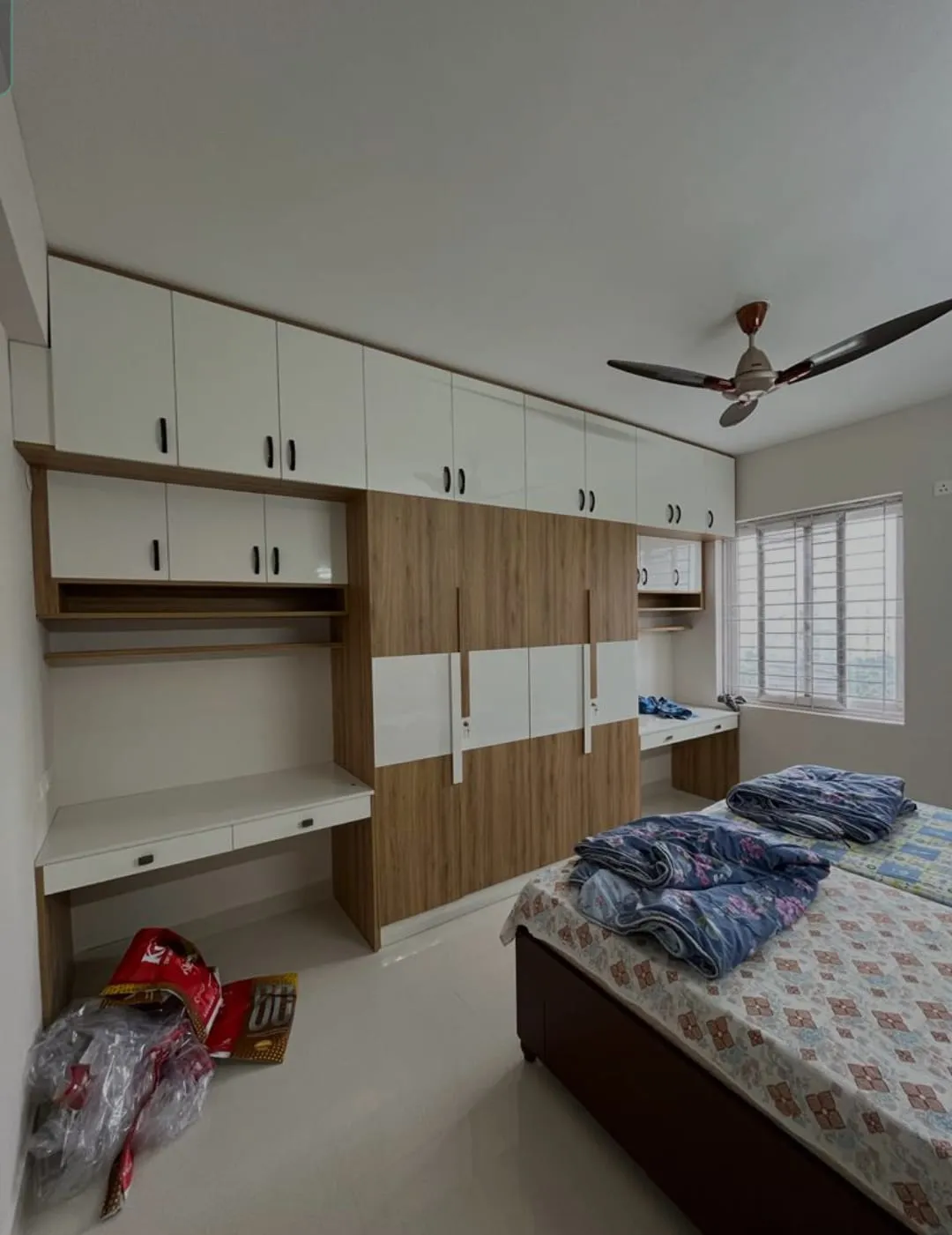 Modern Wardrobe & Dressing Layout